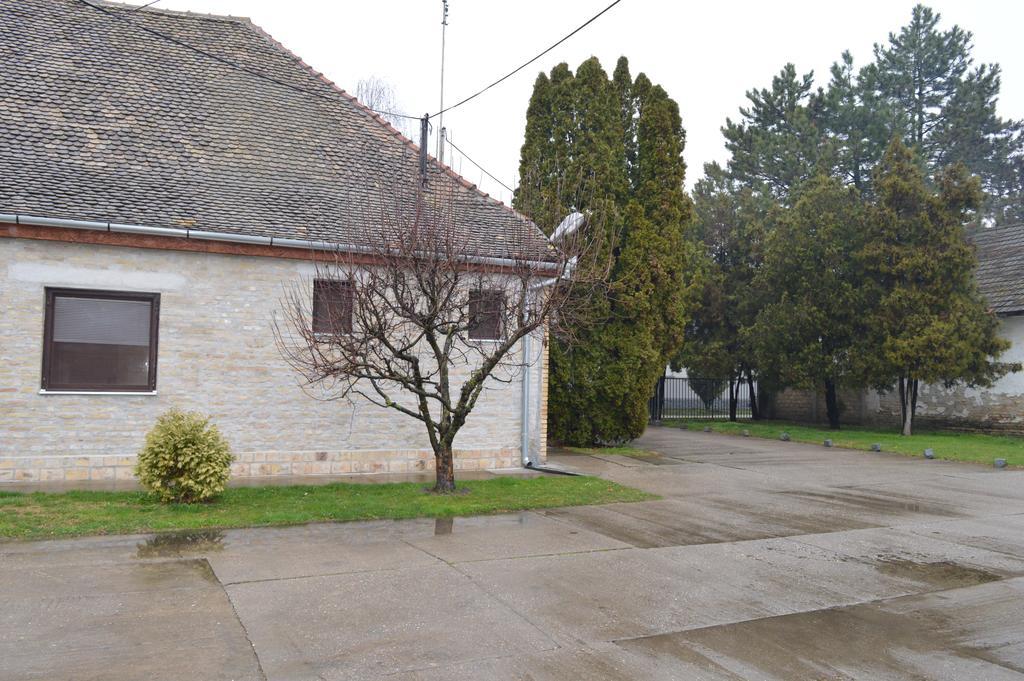 Bezdan Guesthouse Экстерьер фото